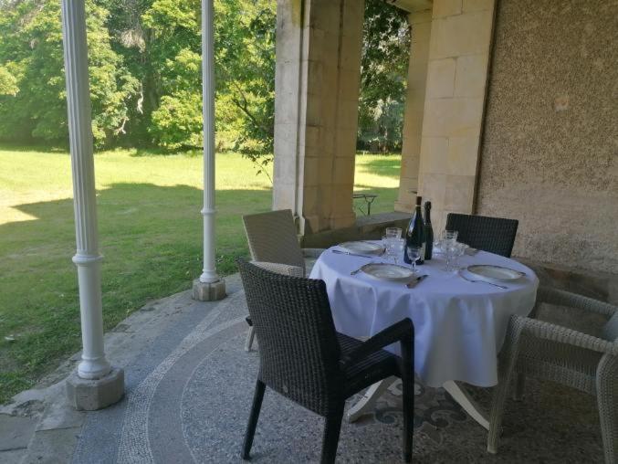 Chateau De Maucouvent Challuy Eksteriør bilde