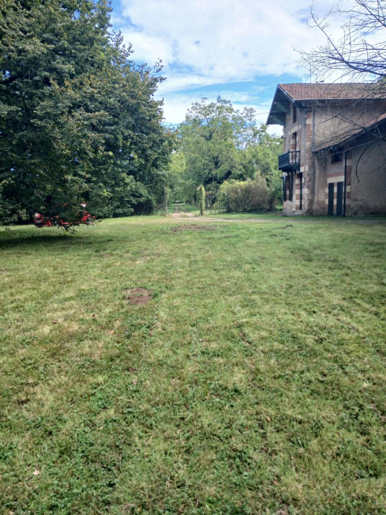 Chateau De Maucouvent Challuy Eksteriør bilde